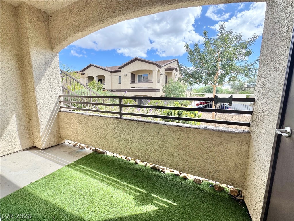 2291 West Horizon Ridge Parkway 4124 Property Photo 17