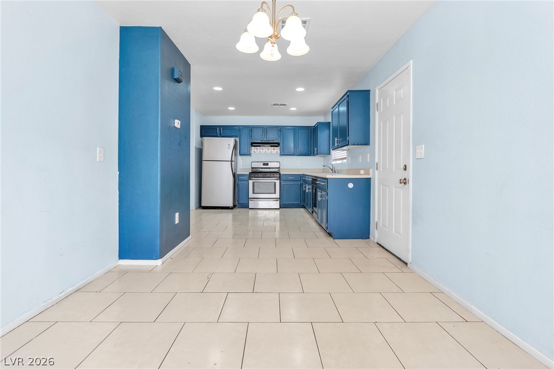 5178 Paradise Skies Avenue Property Photo 2