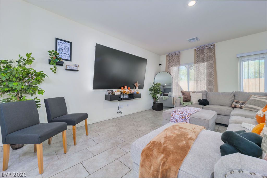 6135 Larimar Gold Street Property Photo 7