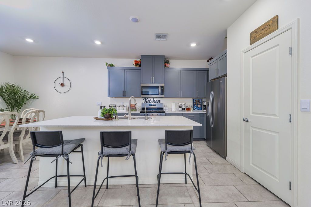 6135 Larimar Gold Street Property Photo 8