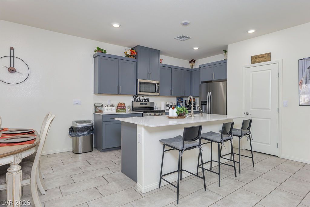 6135 Larimar Gold Street Property Photo 9