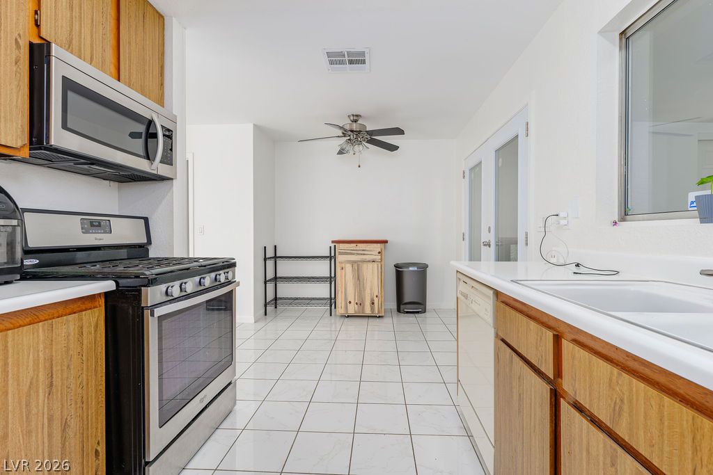 7242 Vireo Drive Property Photo 7