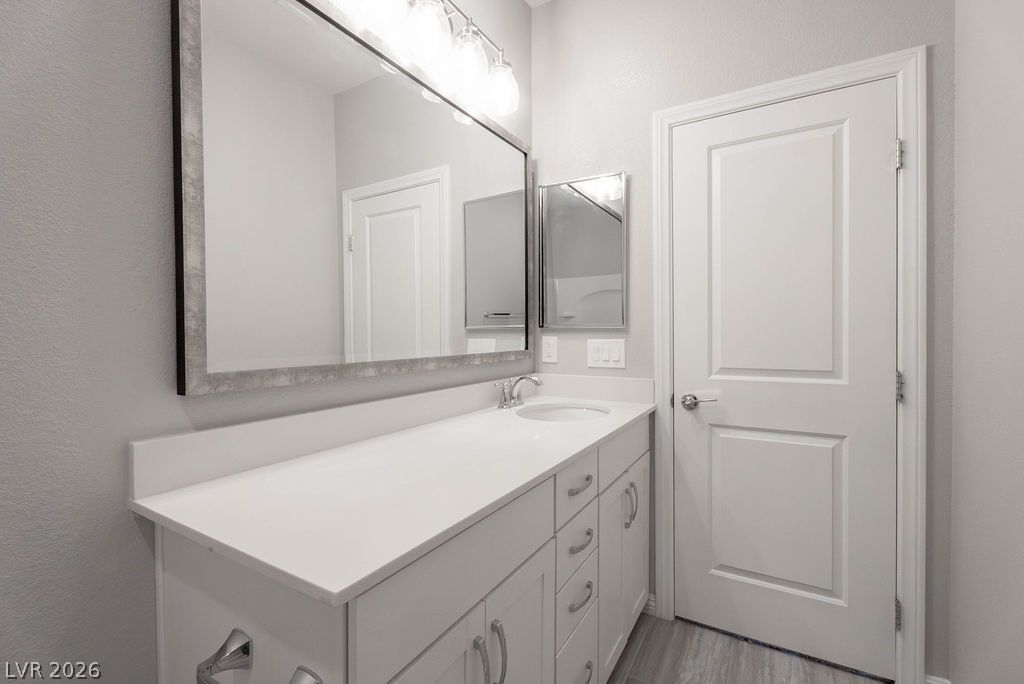 12385 Valley Chase Avenue Property Photo 17