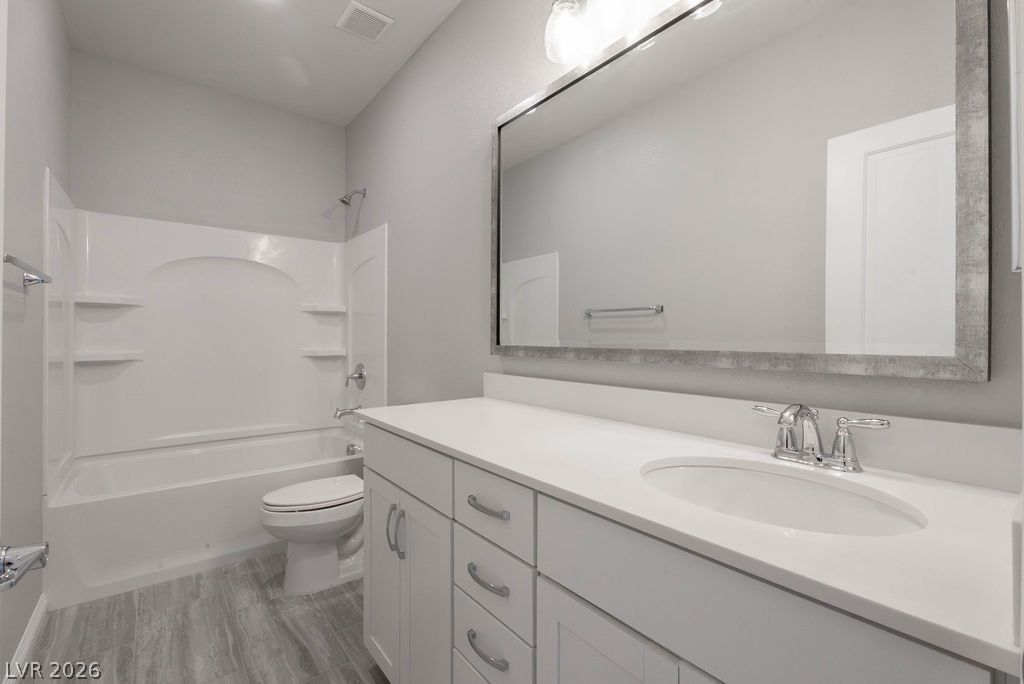 12385 Valley Chase Avenue Property Photo 18