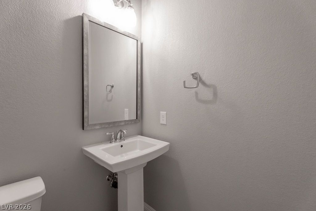 12385 Valley Chase Avenue Property Photo 48