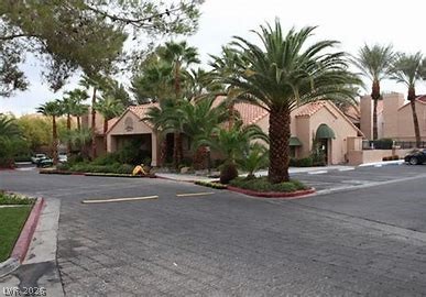 5066 Rainbow Boulevard 201 Property Photo 1