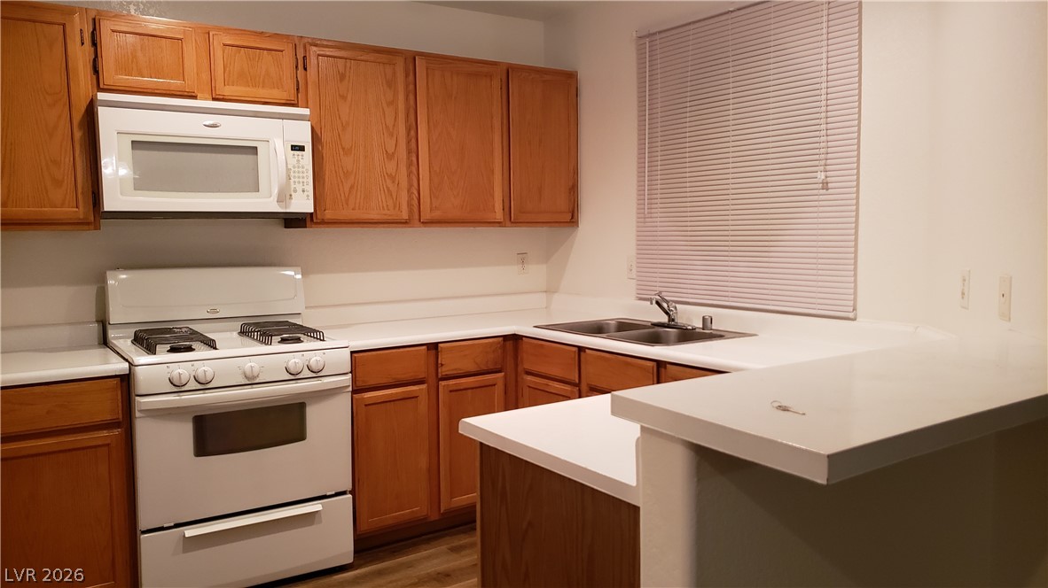 5066 Rainbow Boulevard 201 Property Photo 3
