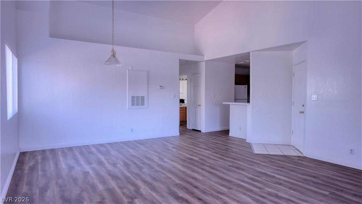 5066 Rainbow Boulevard 201 Property Photo 11
