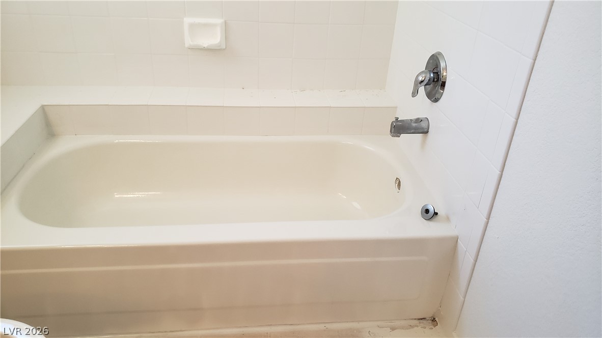 5066 Rainbow Boulevard 201 Property Photo 27