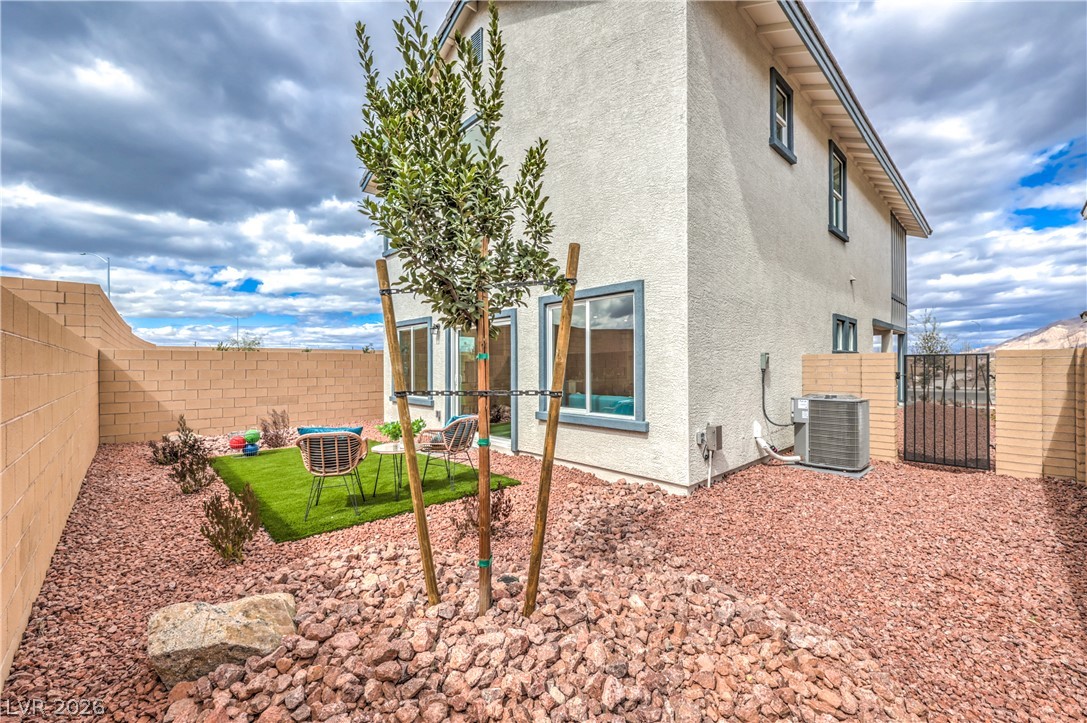 1206 Sun Parakeet Drive Property Photo 42