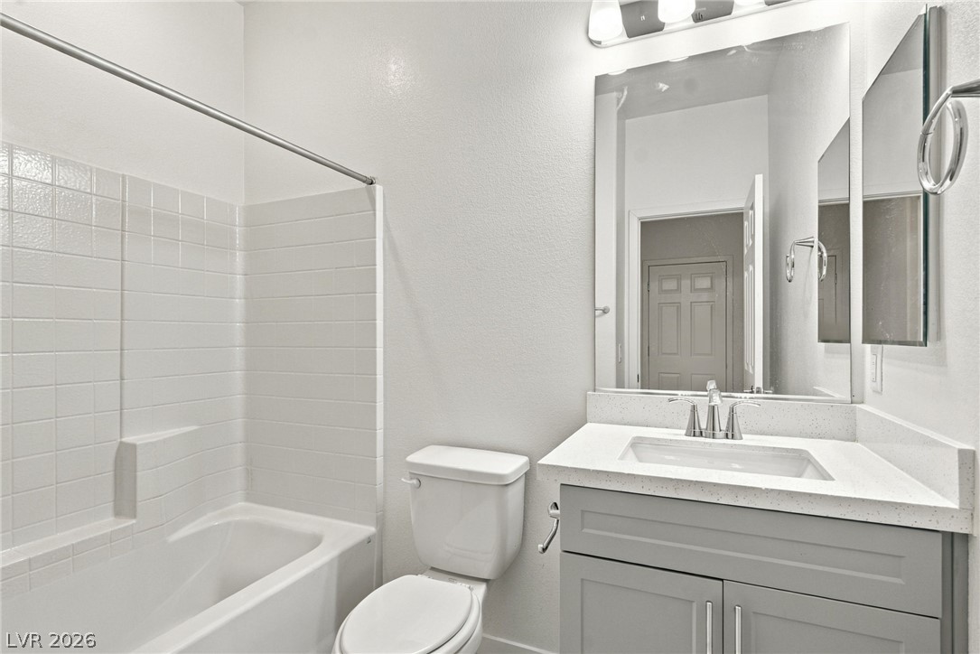 5684 Beguiling Falls Street Property Photo 13