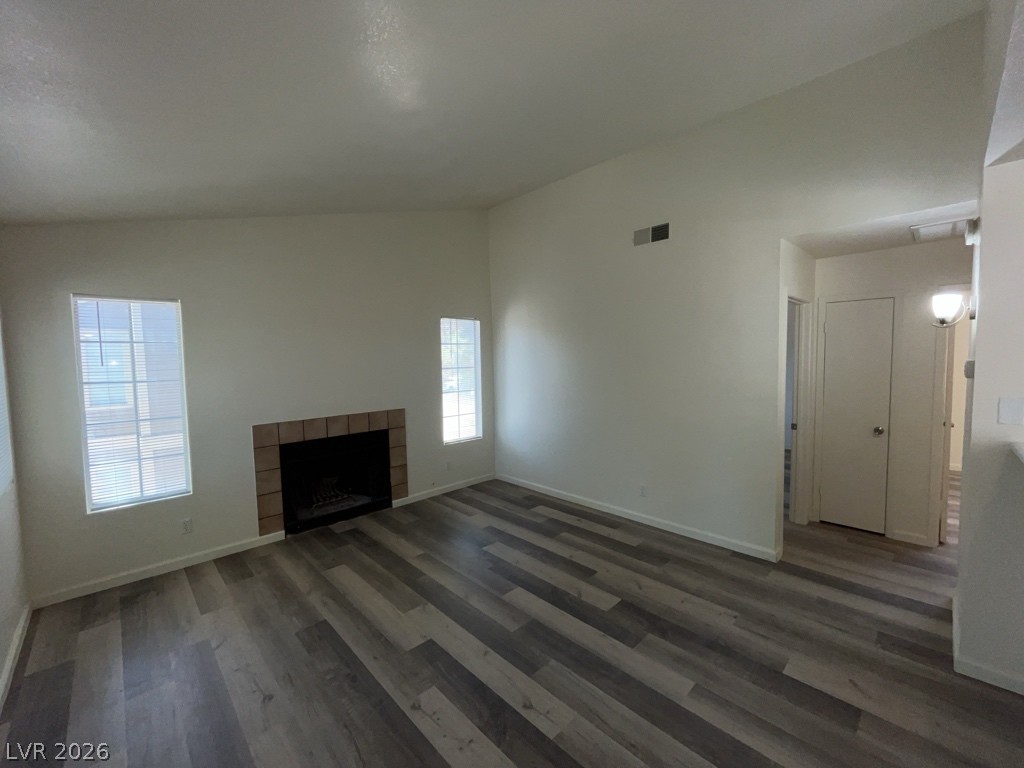 2697 Aarondavid Drive C Property Photo 6