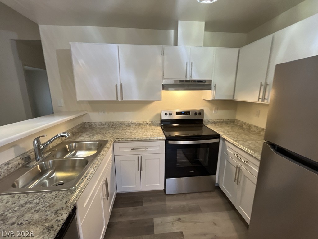 2697 Aarondavid Drive C Property Photo 12