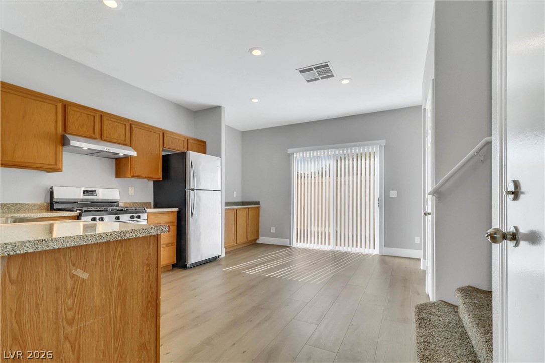 887 Blushing Rose Place Property Photo 8