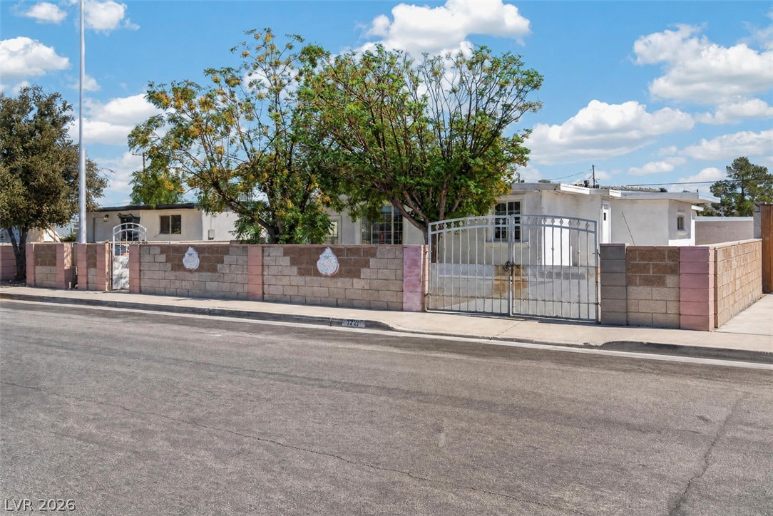 1721 Ardmore Street Property Photo 2