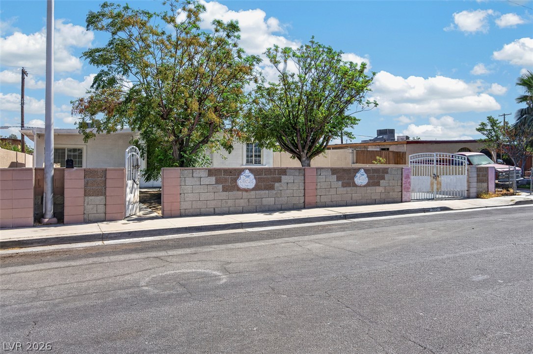 1721 Ardmore Street Property Photo 4