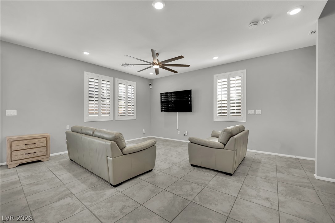 5704 Mia Skye Street Property Photo 7