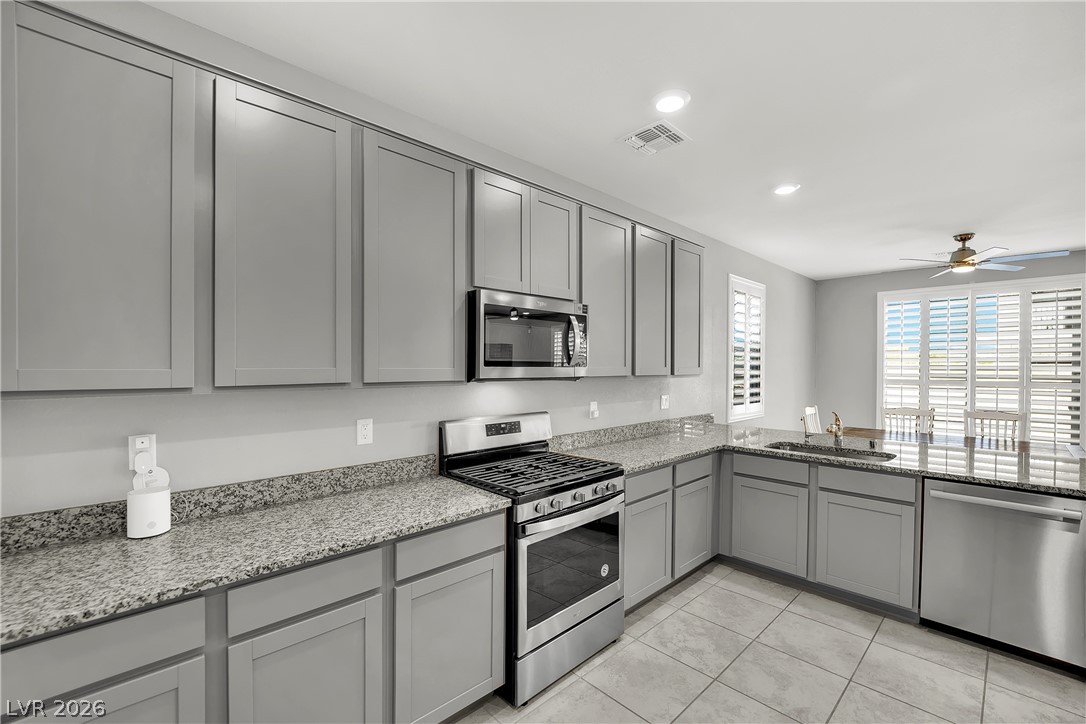 5704 Mia Skye Street Property Photo 11