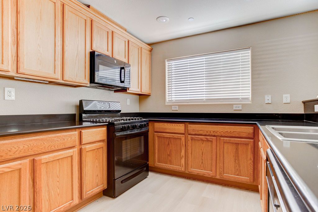 3164 Degas Tapestry Avenue Property Photo 8