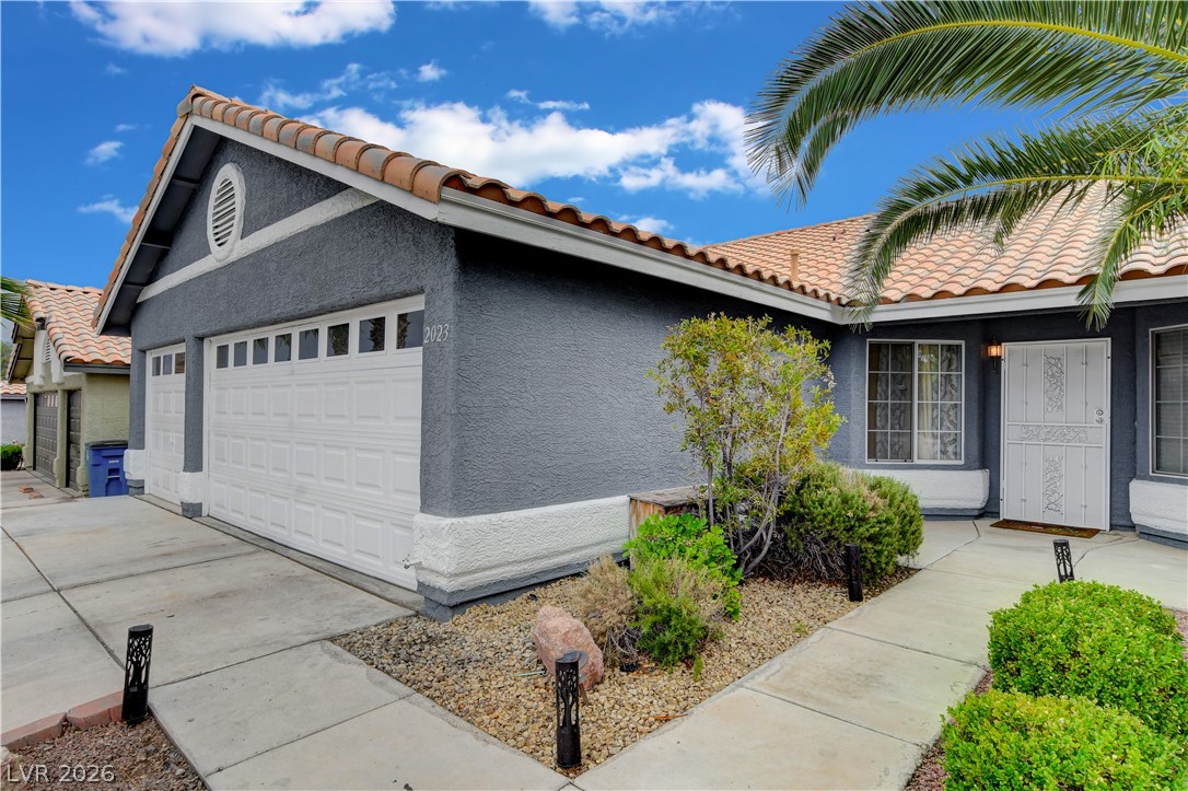2023 Farmouth Circle Property Photo 4