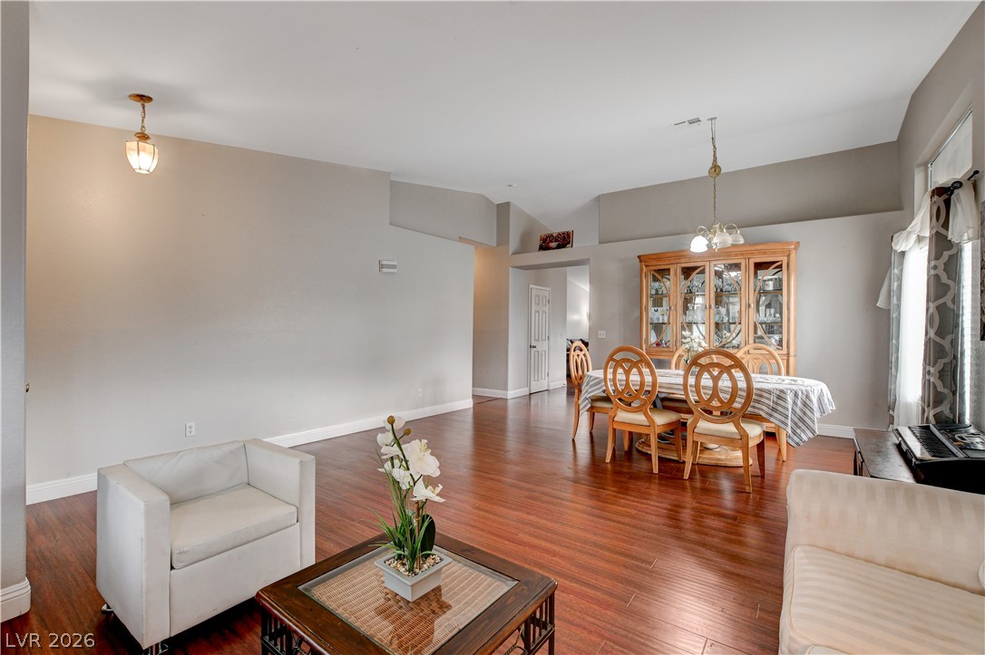 2023 Farmouth Circle Property Photo 8