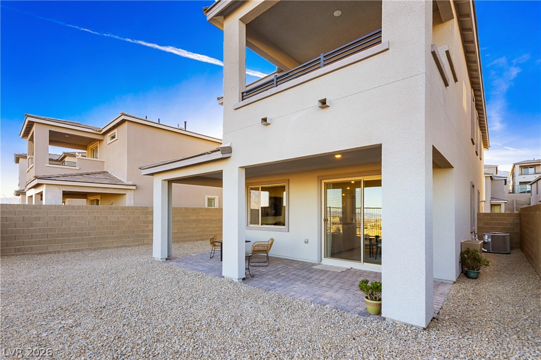 1592 Pacific Baza Street Property Photo 13