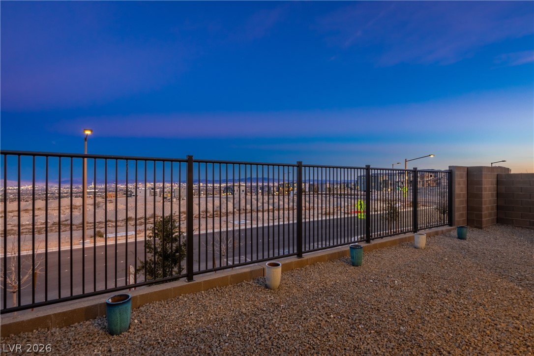 1592 Pacific Baza Street Property Photo 18