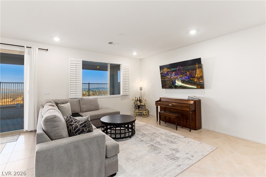 1592 Pacific Baza Street Property Photo 32