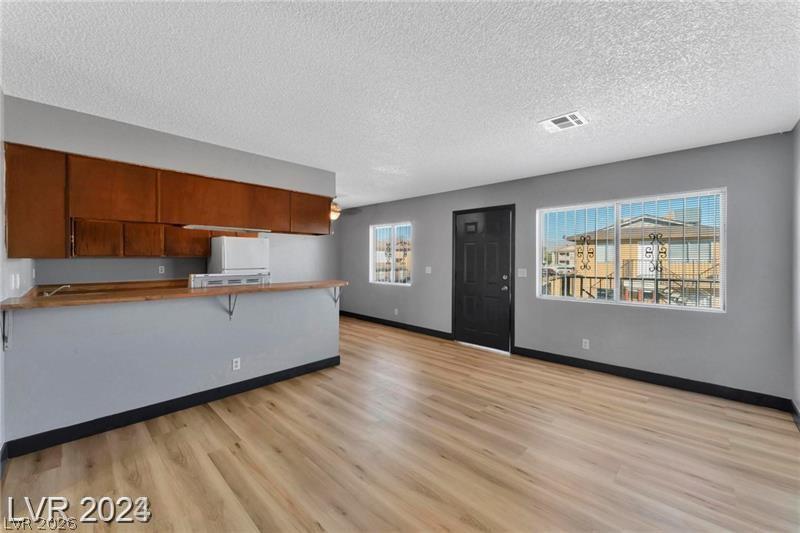 1641 North Lamont Street D Property Photo 2