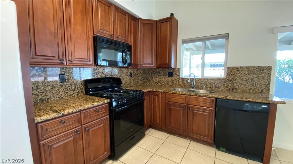 2820986 Property Photo 33