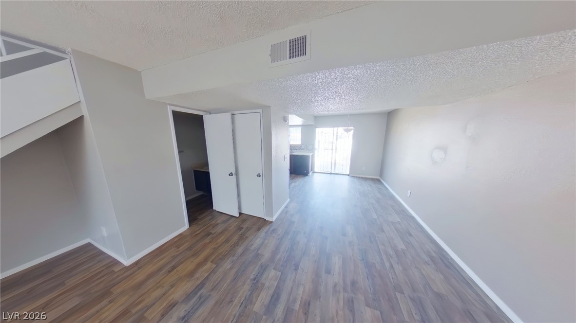 2200 Comet Avenue E Property Photo 3