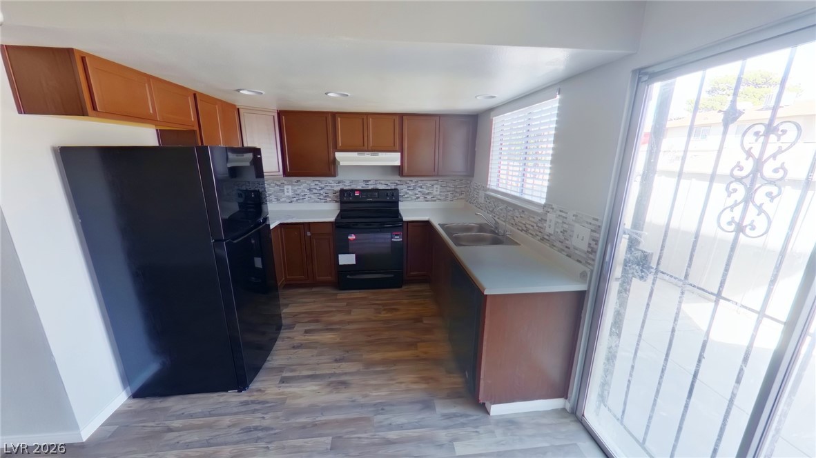 2200 Comet Avenue E Property Photo 4