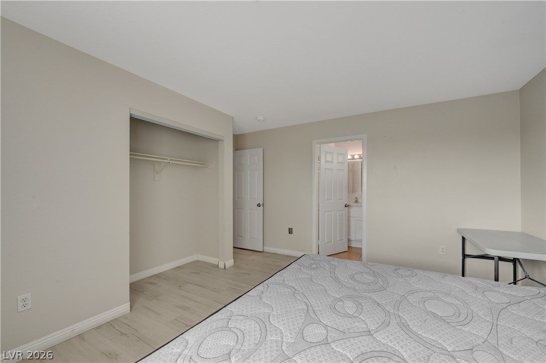 2025 Hollow Oak Avenue Property Photo 13