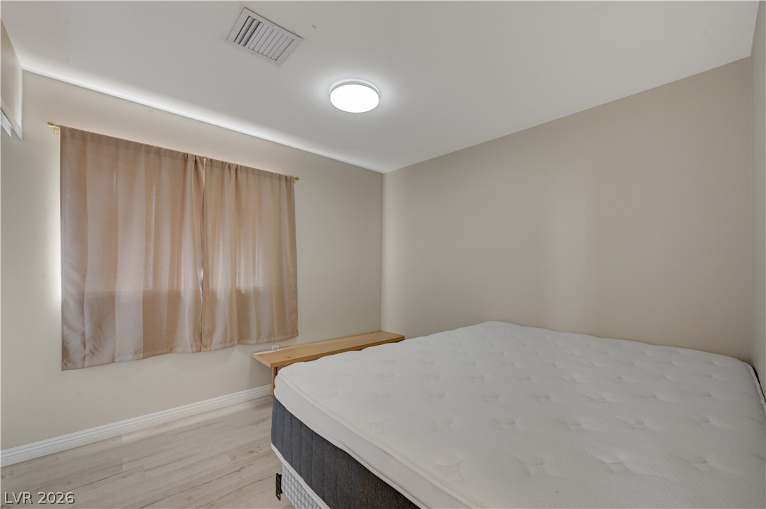 2025 Hollow Oak Avenue Property Photo 15