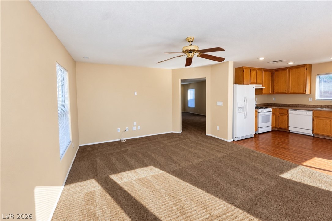 2821009 Property Photo 8