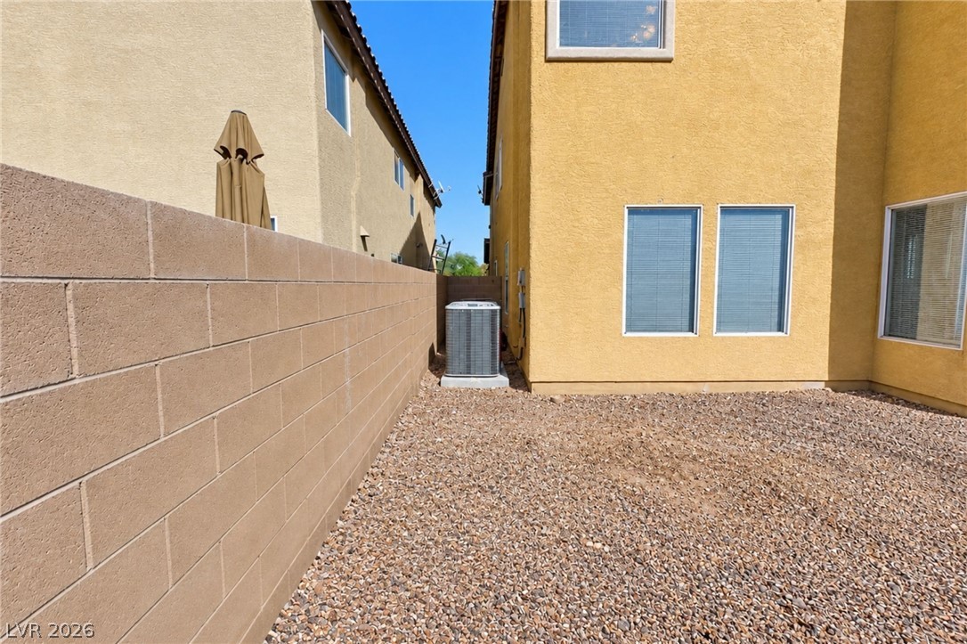 2821009 Property Photo 39