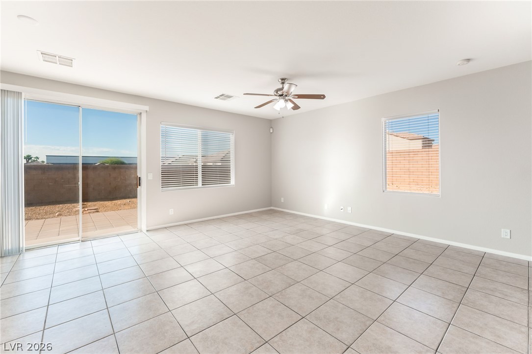 629 Twilight Blue Avenue Property Photo 12