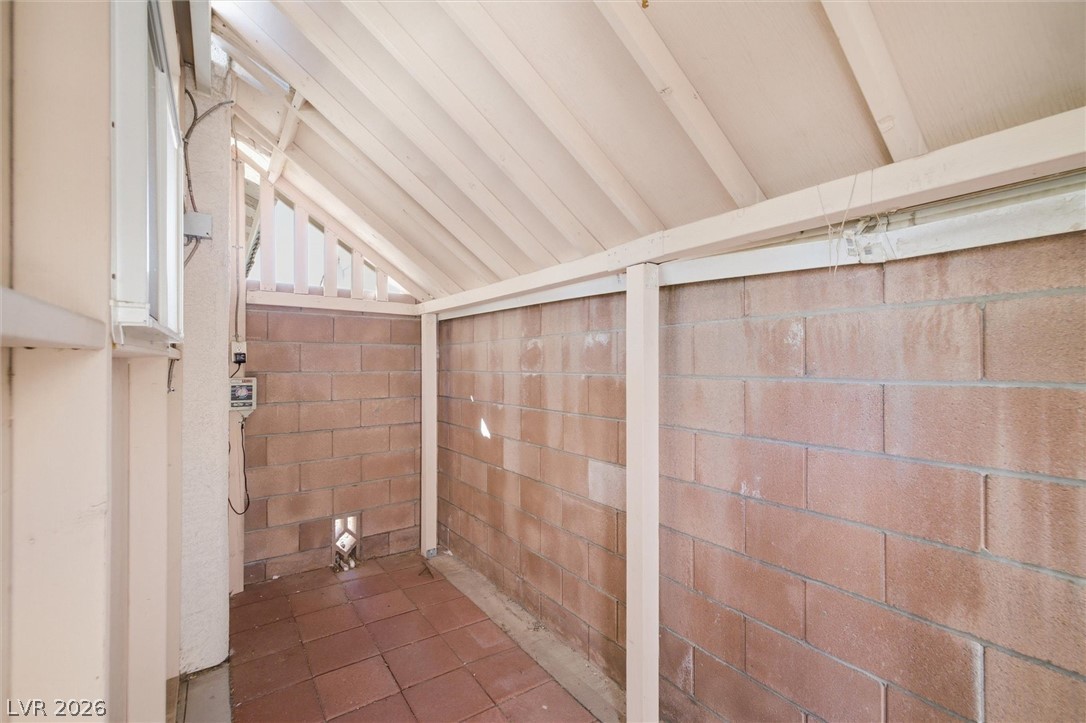 8210 Shallow River Court Property Photo 32