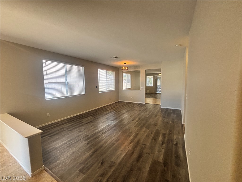 2261 Chestnut Bluffs Avenue Property Photo 4
