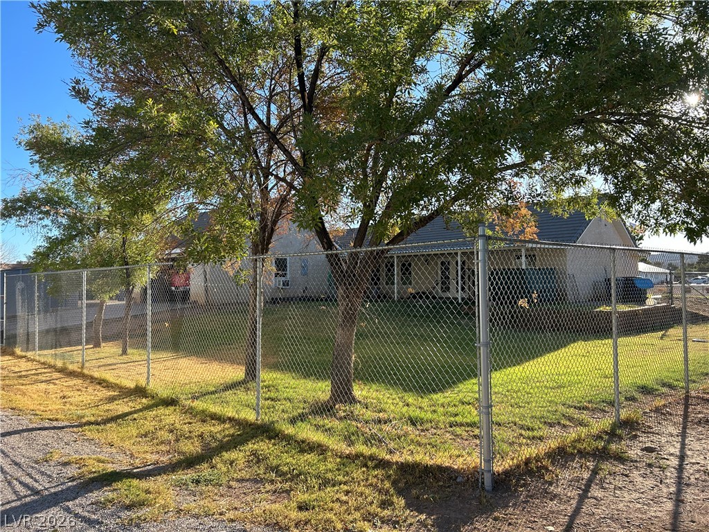 260 Randall Street Property Photo 8