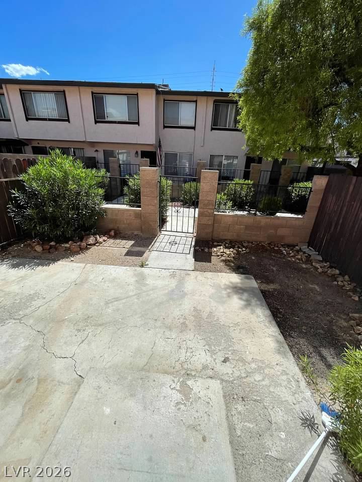 4363 Spencer Street 8 Property Photo 3