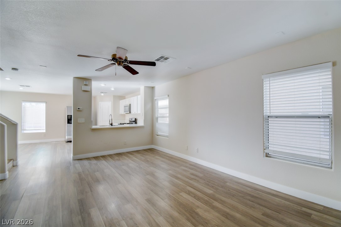 623 Port Talbot Avenue Property Photo 6
