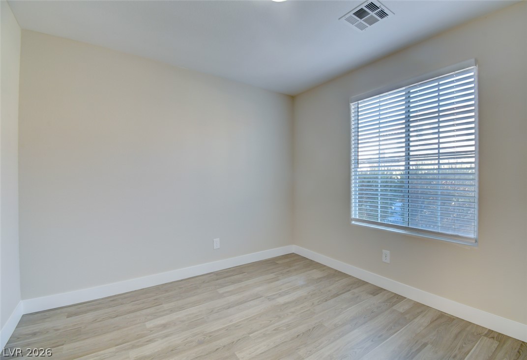 623 Port Talbot Avenue Property Photo 8