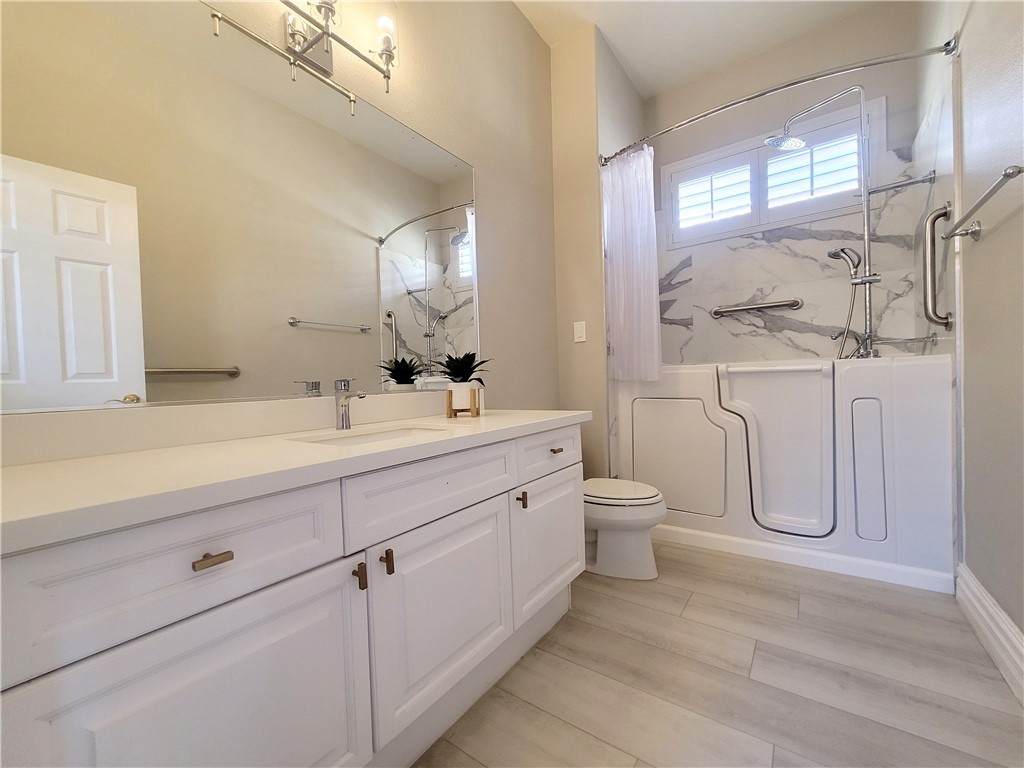 211 Arbour Garden Avenue Property Photo 12