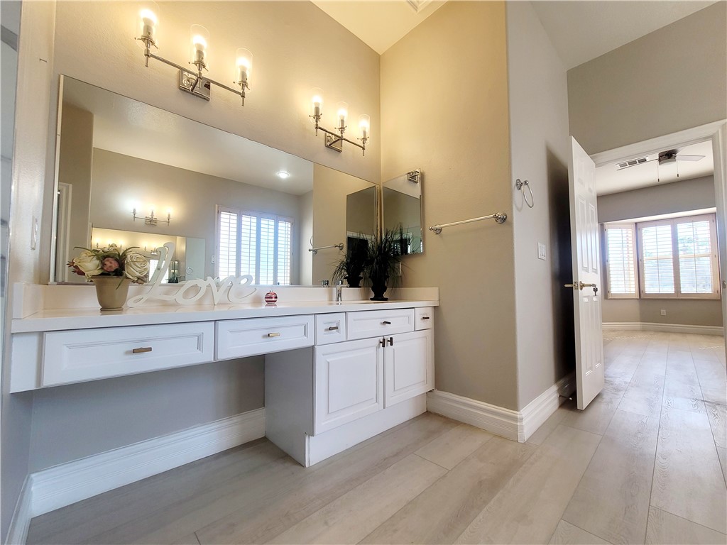 211 Arbour Garden Avenue Property Photo 16