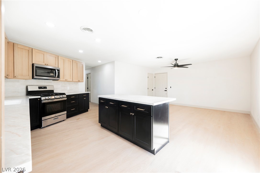 5117 New Bedford Drive Property Photo 8