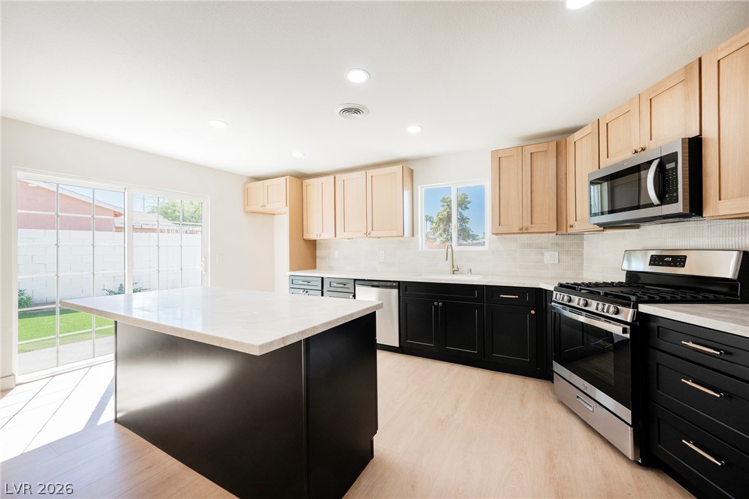 5117 New Bedford Drive Property Photo 10