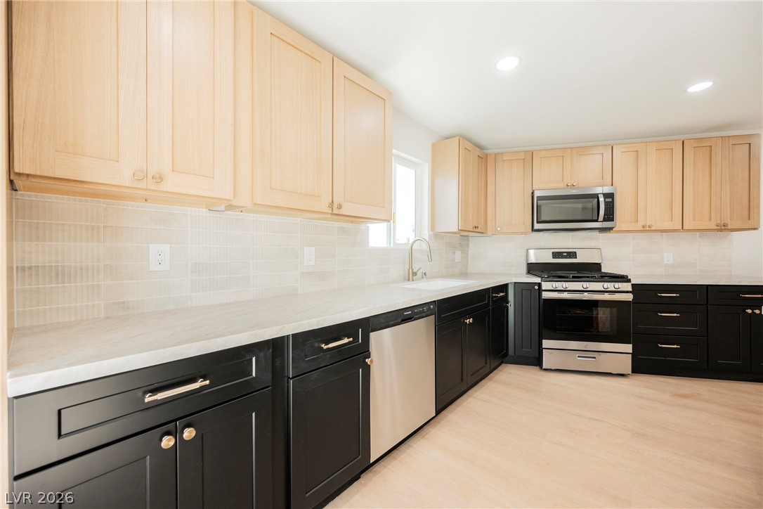 5117 New Bedford Drive Property Photo 11