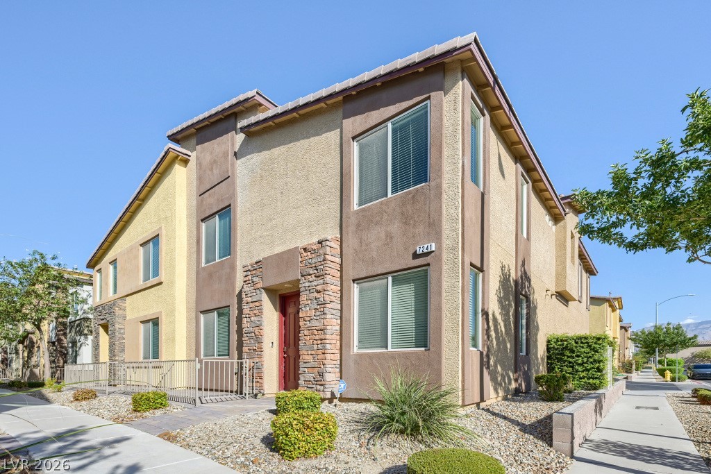 7241 Glistening Star Street Property Photo 4