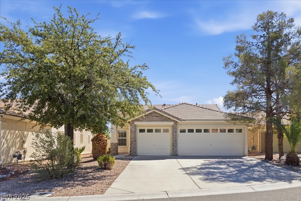 1808 Lyell Canyon Lane Property Photo 1